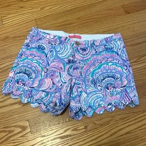 Lilly Pulitzer scalloped hem shorts size 10, like new